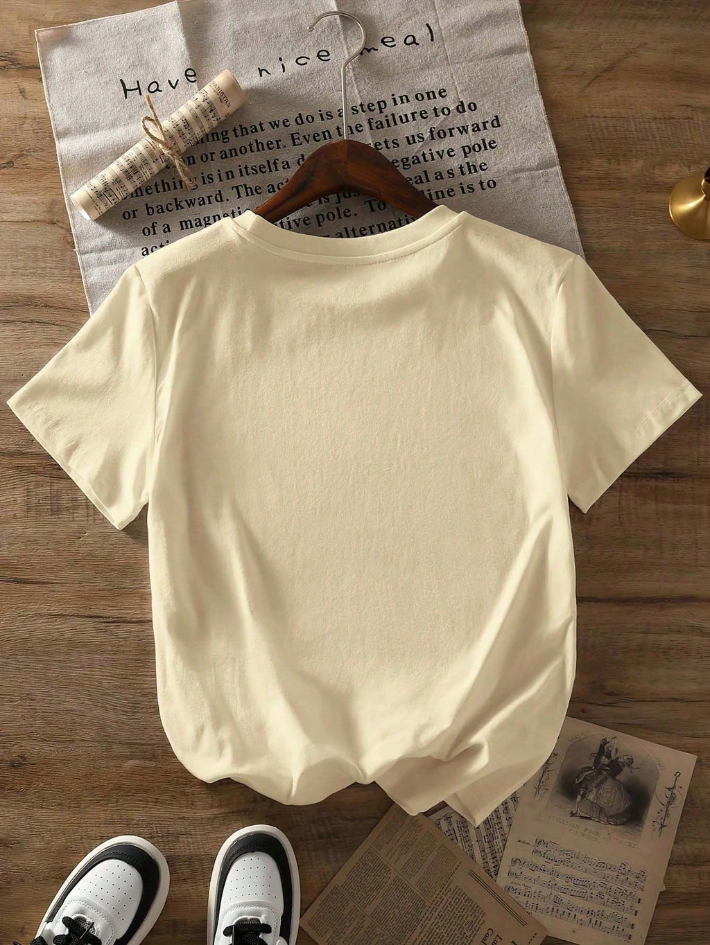 Pigeon Teacher Graphic Printed Casual Round Neck Short Sleeve T-Shirt Women's Summer Tops