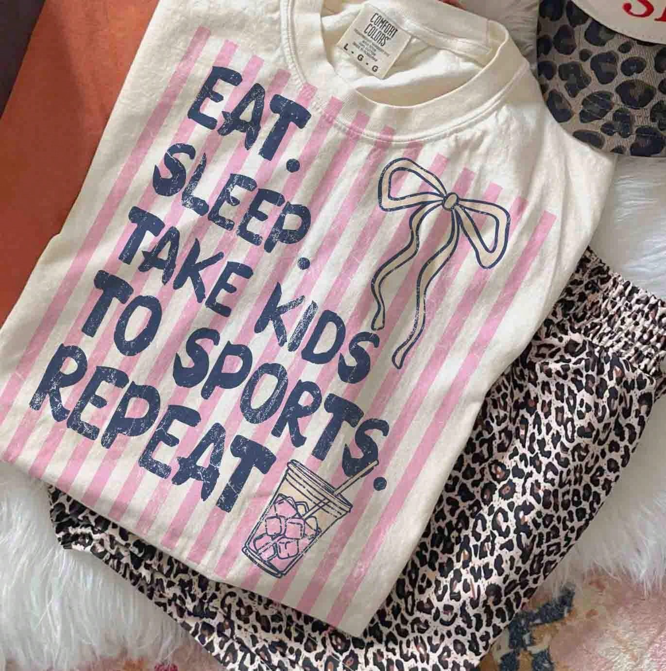 This Short-Sleeved Crew Neck Casual Top Features A Striped Theme: Eating, Drinking, Playing, Exercising With Kids, And A Recurring Baseball Mom Pattern, Perfect For Spring And Summer Wear. (Women's T-Shirt)