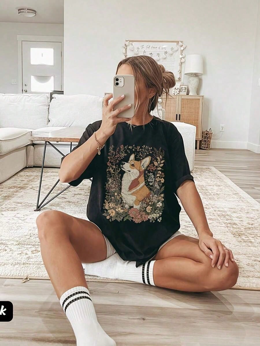 Vintage Cotton T-ShirtVintage Medieval Corgi Print Shirt, R Corgi Dog T-Shirt, Dog Mom Gift, Corgi Mom Swea, Flowers , Dog Lover Vaine Gift, Corgi220G Heavyweight Cotton T-Shirt For Women – Ladies Black Top – Camisas Para Mujer – Crafted From Thick, Breat