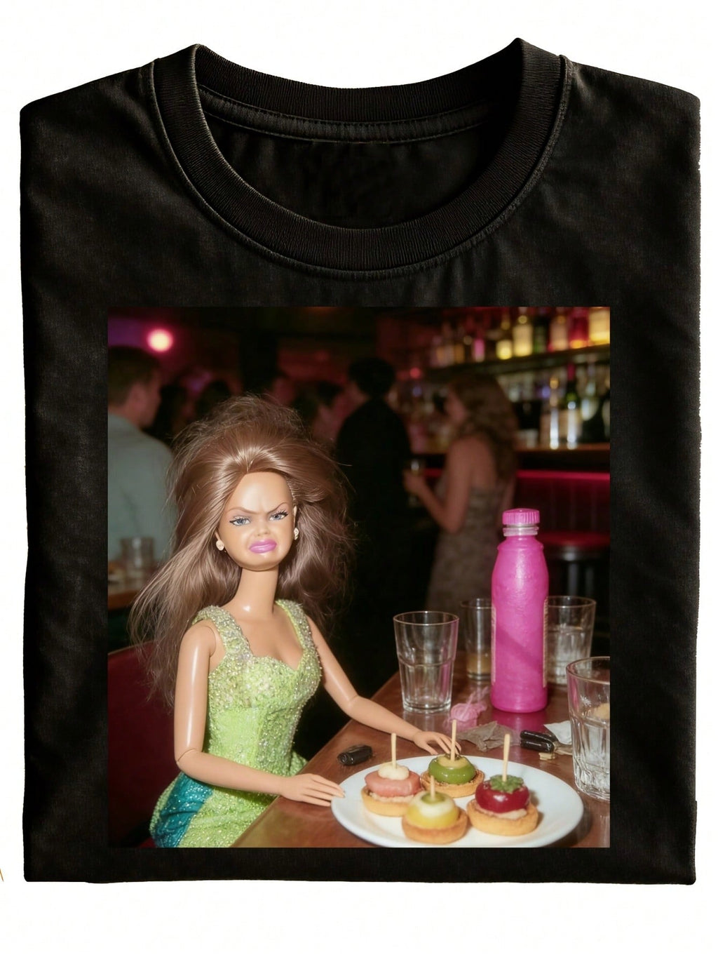 Fun Unisex T-Shirt For Bar Parties, Black Print, Pattern Of Dolls Enjoying Cocktails And Appetizers In A Nightclub Setting, Suitable For Casual Wear, Gift Option, Purely Fashionable And Versatile, Men's Summer Top, Workout Clothing, Designer Apparel, High