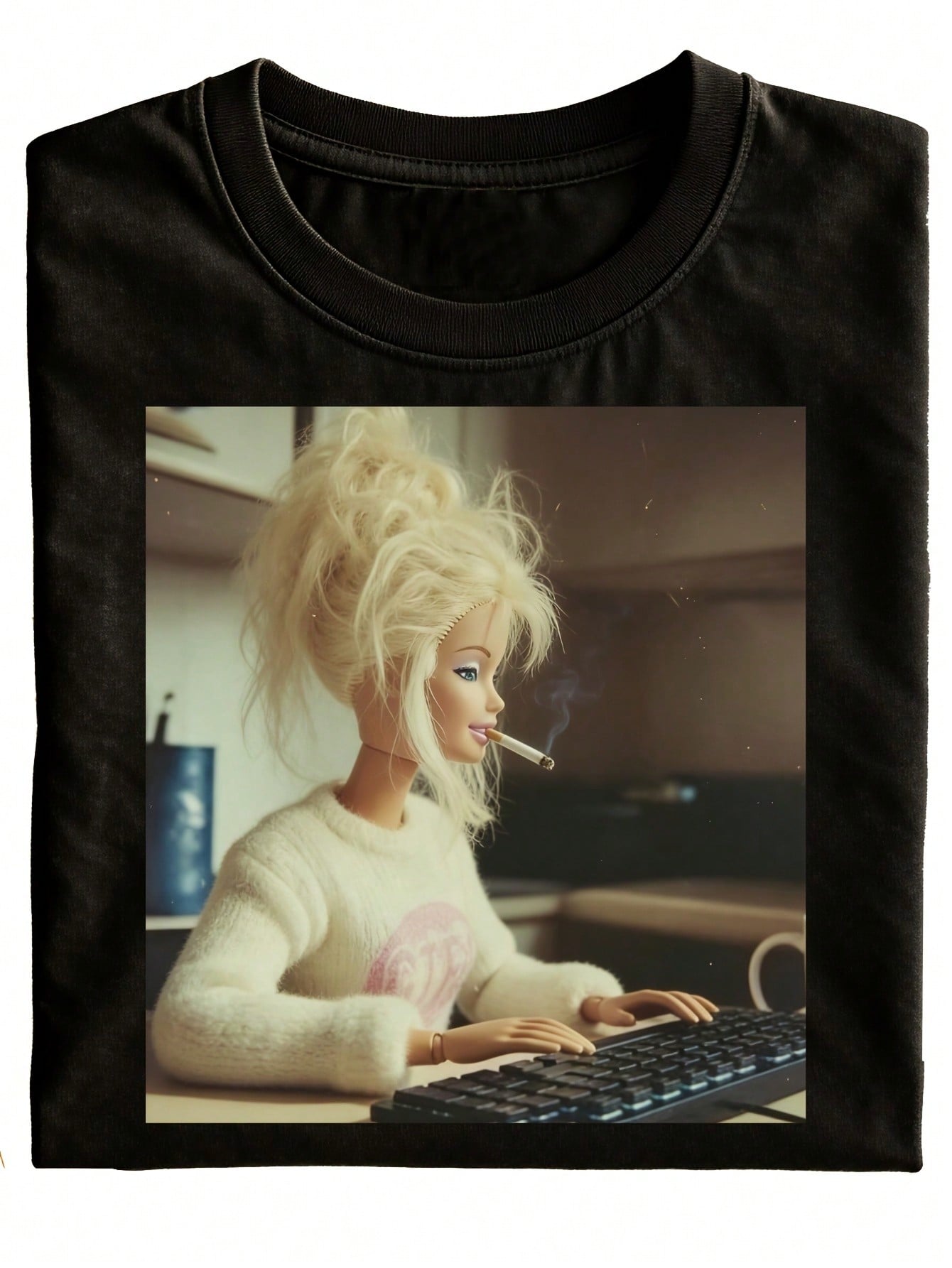 "Fun Smoking On The Computer" Crew Neck T-Shirt. Black Printed Design, Fashionable And Versatile, Casual Wear, Suitable For All Seasons, Short Sleeves, Regular Fit, Plus Size