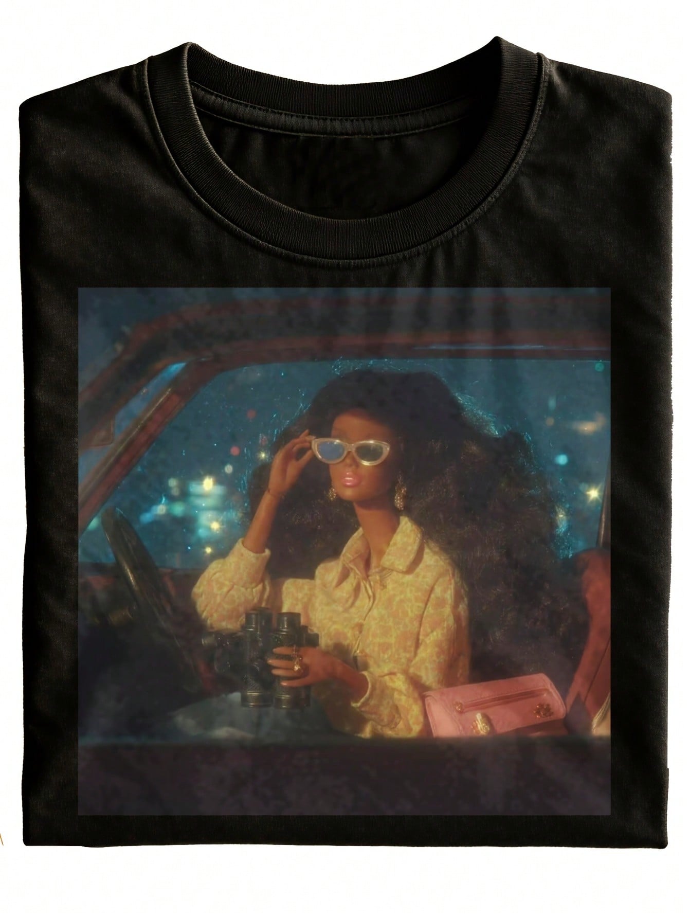 Cool Girl Car-Mounted Binoculars And Stylish Glasses Fun Print Unisex T-Shirt, Black Fashion Streetwear, Women's Gift, Pure Fashion Casual Wear, Suitable For Holidays And Festive Occasions, Plus Size