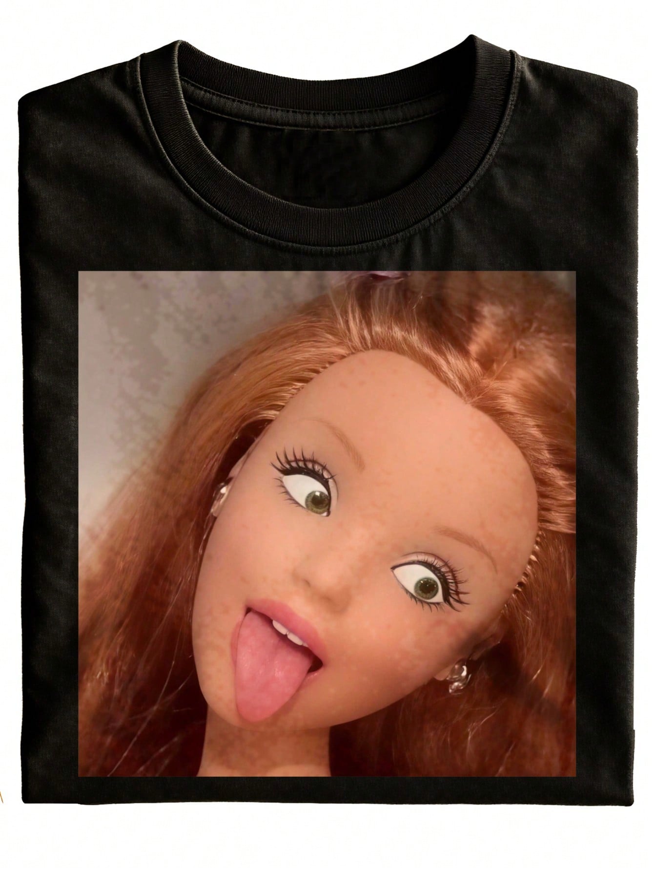 New Fun Unisex T-Shirt, Same Style For Men And Women, Black Doll Face With Tongue Out Print, Casual Everyday Wear, Holiday Gift, Pure Fashion, Versatile, Everyday Casual Short Sleeve, Plus Size