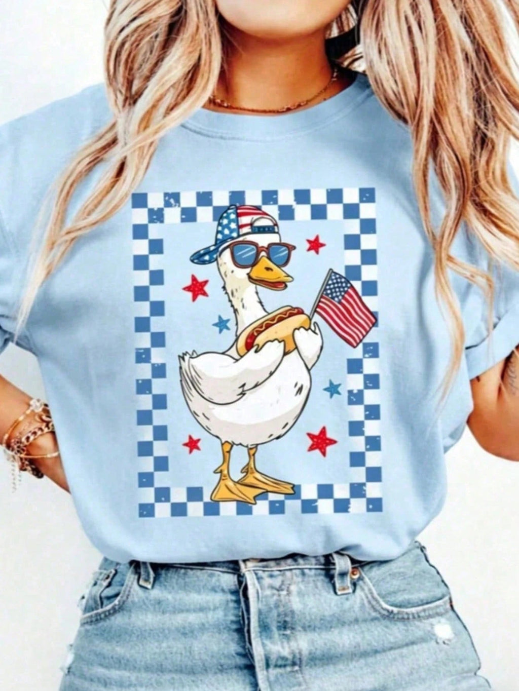 Women's Funny Duck With Hot Dog Graphic Tee, 4th Of July American Flag Print Light Blue T-Shirt
