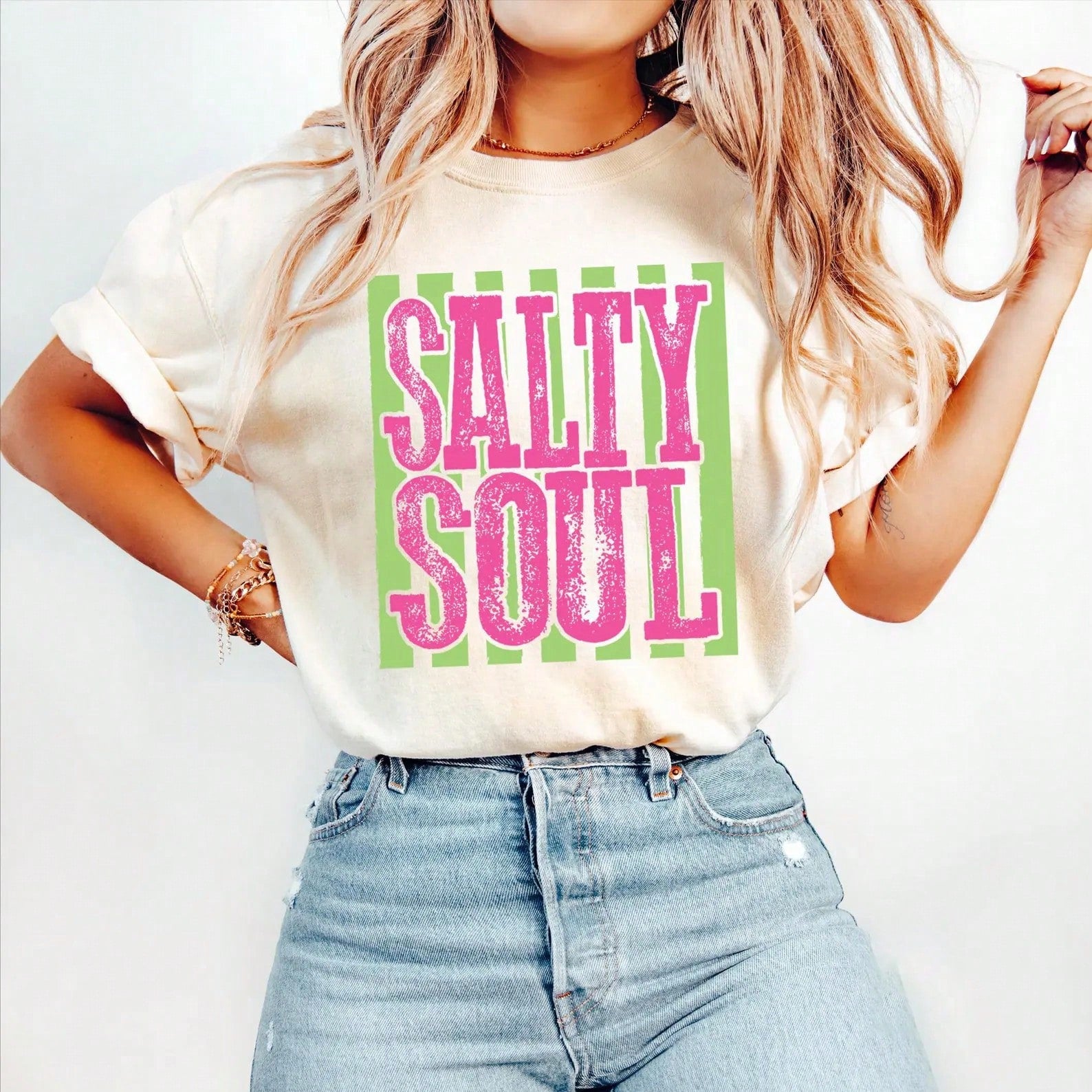 Salty Soul Graphic Letter Print Tee Retro Coastal Beach Vacation Vibe Aesthetic Summer Crew Neck Short Sleeve T-Shirt For Women