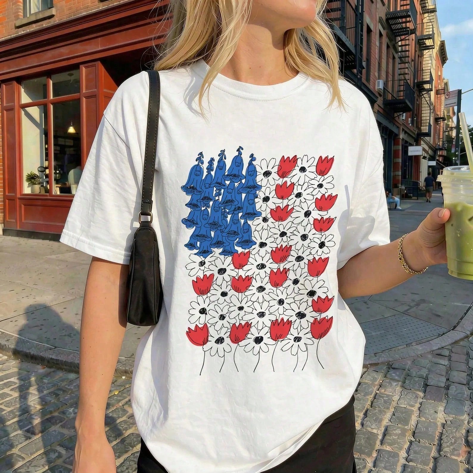 Floral American Flag Graphic Tee Womens Patriotic 4th Of July Summer T-Shirt Cute Botanical Tulip Flower July Fourth Independence Day Short Sleeve Top