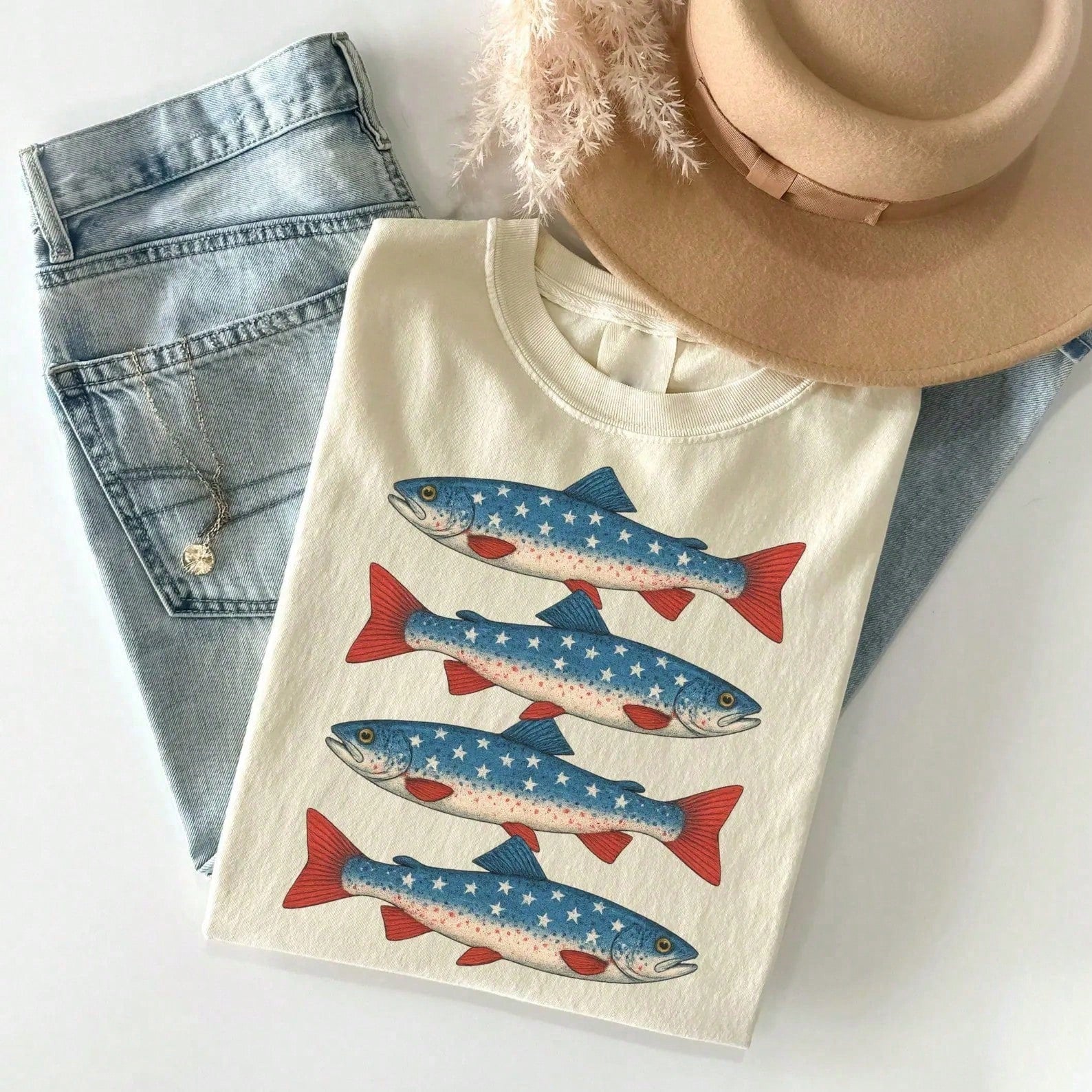 Patriotic Fish American Flag Graphic Tee Womens Country Western Fishing T-Shirt 4th Of July Outdoorsy Graphic Top Vintage Southern Aesthetic Tshirt
