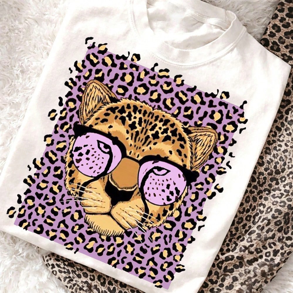 Women's Graphic T-Shirt Purple Leopard Cheetah Print Summer Top Cute Aesthetic Tee Casual Loose Short Sleeve Going Out Tops Streetwear