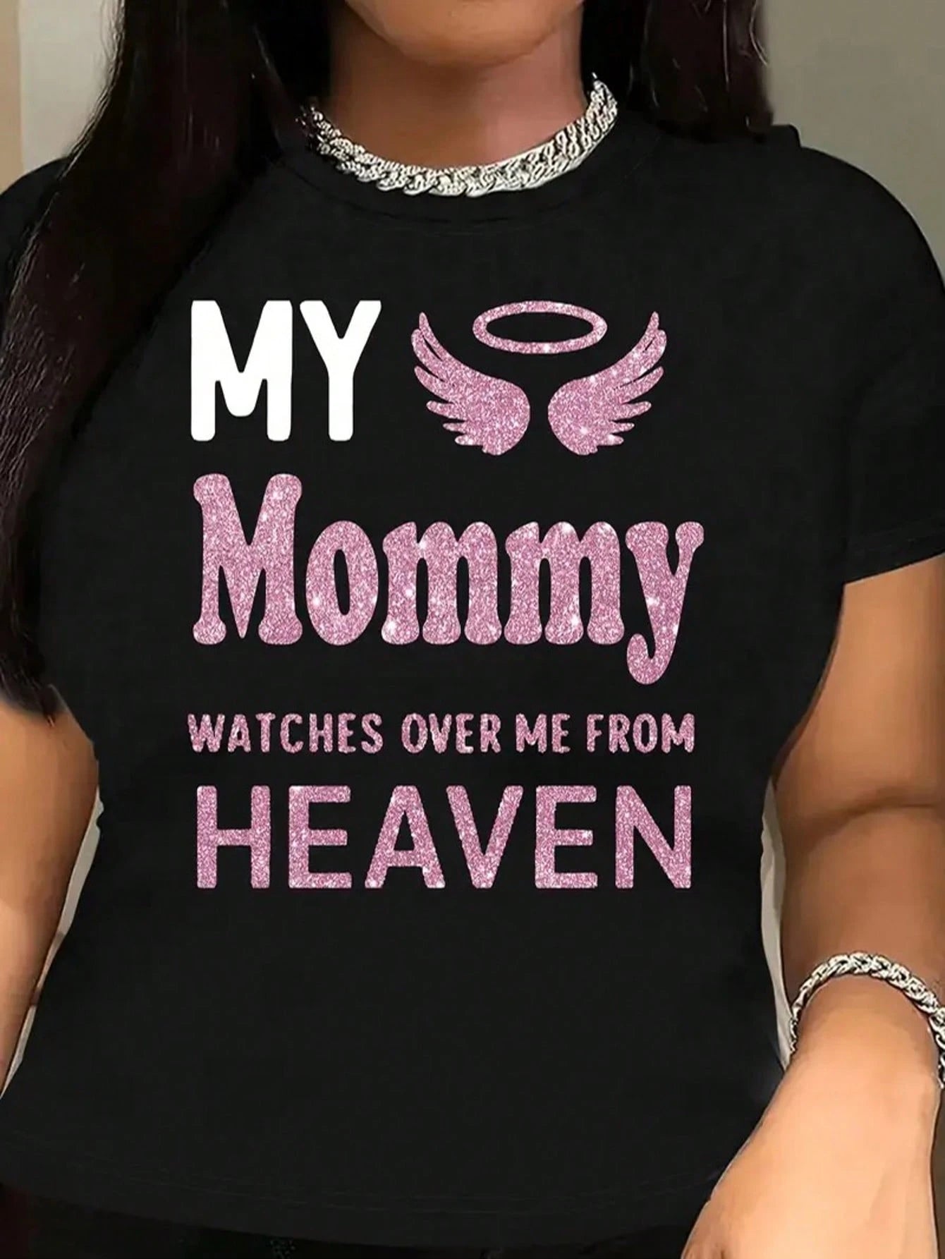 Soft casual crew neck short sleeve top with angel wings and sentimental memorial slogan, gentle daily wear for missing beloved mom in heaven