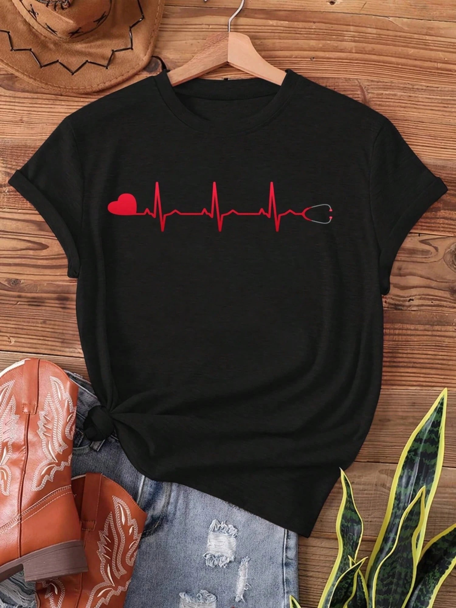 Soft breathable crew neck tee with stylish nurse heartbeat print, comfy everyday casual short sleeve top for nurses and healthcare workers
